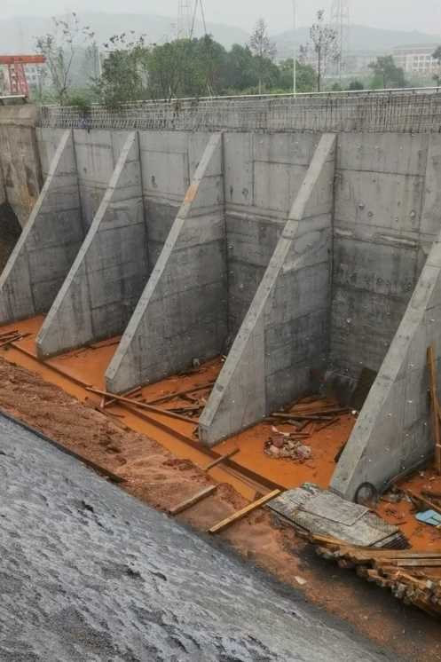 泰州锚杆式挡土墙